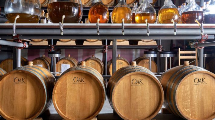Mầu rượu ngâm trong thùng gỗ oak