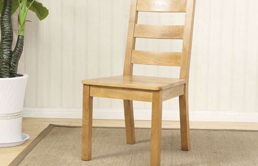 Ưu điểm của ghế làm bằng gỗ sồi